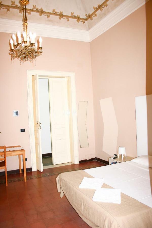 Bed and Breakfast La Casa Di Isabella à Catane Extérieur photo